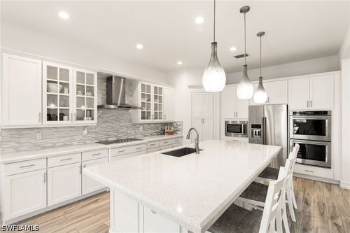 9344 Glenforest Dr, NAPLES, FL, 34120-5286 | Card Image