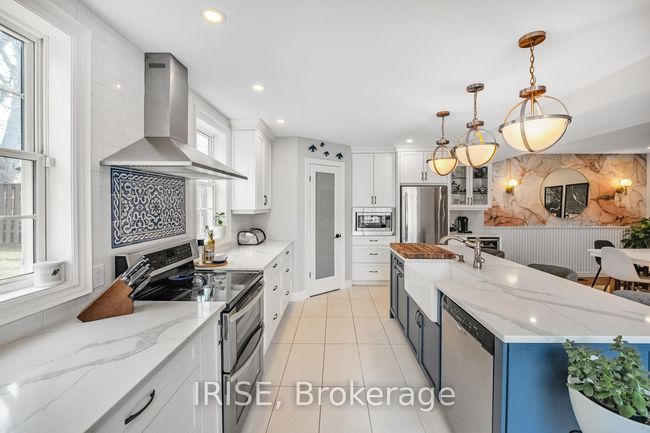 109 Thomas St, House other with 4 bedrooms, 3 bathrooms and 4 parking in Cambridge ON | Image 12