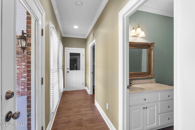 35-web-or-mls-211 Lake Terrace-40 | Image 42
