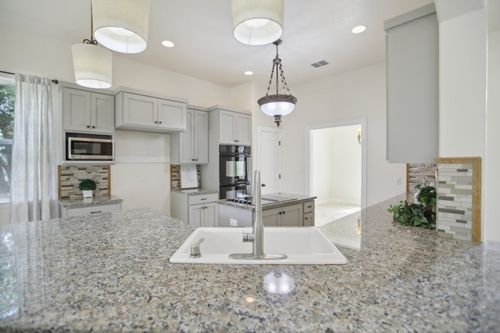 212 Venture Blvd S, Lago Vista, TX, 78645-8644 | Card Image