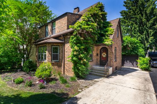 815 N Eagle St, Naperville, IL, 60563-3027 | Card Image