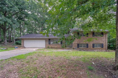 3961 Summit Dr, Douglasville, GA, 30135-2436 | Card Image