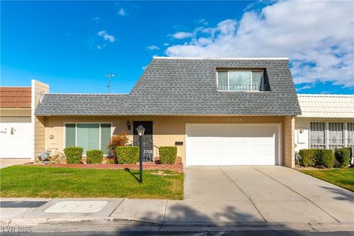 3708 Heritage Ave, Las Vegas, NV, 89121-4425 | Card Image