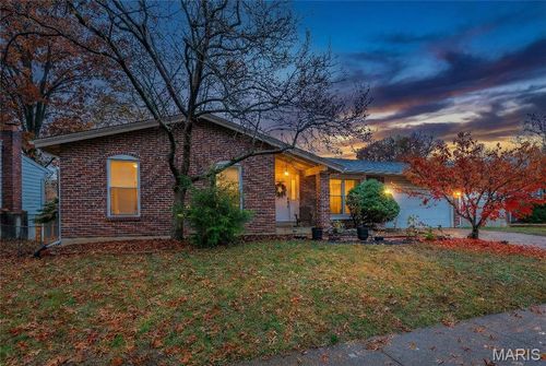 911 Parkfield Ter, Manchester, MO, 63021-6738 | Card Image