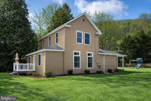 82 Railroad St, GRANTSVILLE, MD, 21536-2045 | Card Image