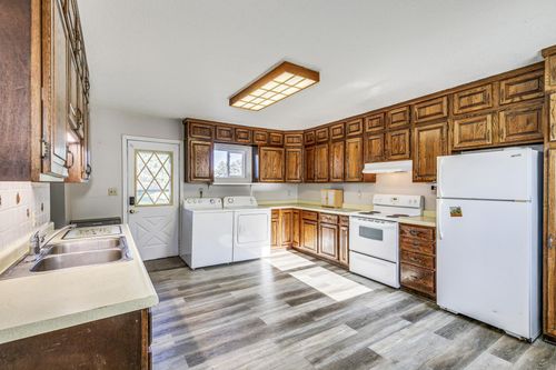 105 10th St Nw, Plainview, MN, 55964-1028 | Card Image