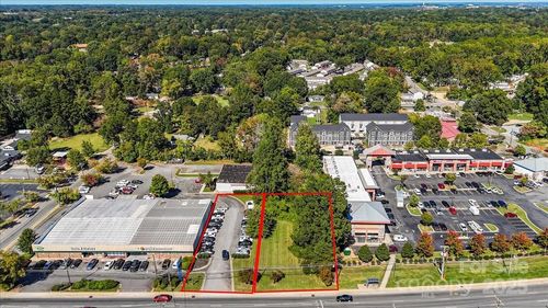 5005 N Tryon St, Charlotte, NC, 28213-7035 | Card Image