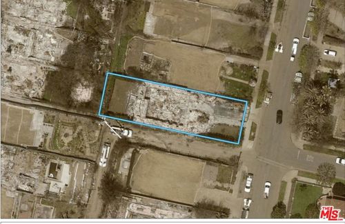 701 Via De La Paz, Pacific Palisades, CA, 90272-4367 | Card Image