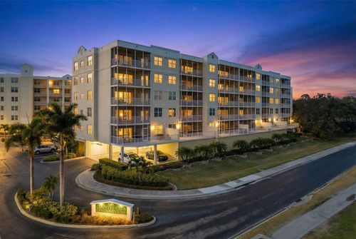 4202-1200 Country Club Drive, Largo, FL, 33771 | Card Image