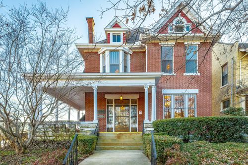 930 Oak St, Chattanooga, TN, 37403-2410 | Card Image