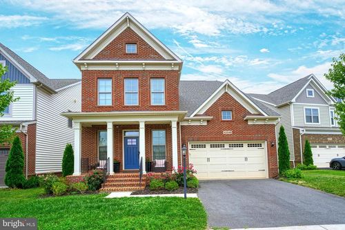 42046 Darlene Pl, BRAMBLETON, VA, 20148-6466 | Card Image