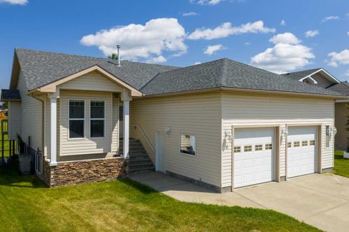 6 Park Circle, Whitecourt, AB, T7S1H8 | Card Image