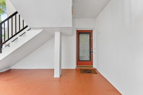 117 Lake Dora Dr, West Palm Beach, FL, 33411-2377 | Card Image