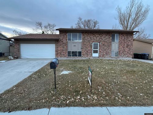 285 Birch St, Green River, WY, 82935-4701 | Card Image