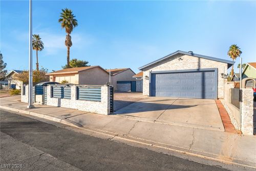 4508 Queen Angel Ct, Las Vegas, NV, 89110-3306 | Card Image