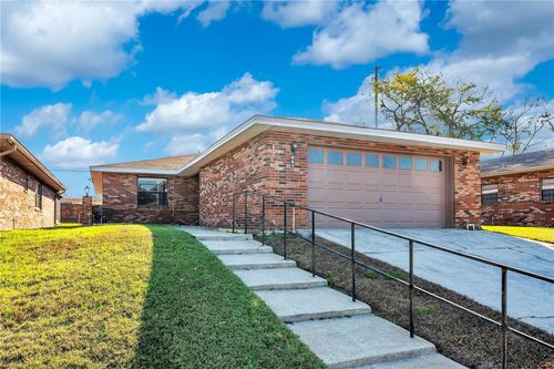 661 Lake Carolyn Cir, LAKELAND, FL, 33813-1119 | Card Image