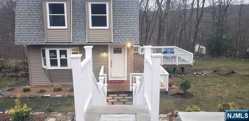 28 Tansboro Rd, Hewitt, NJ, 07421-1208 | Card Image
