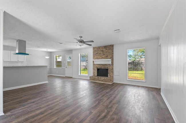23838 English Oak Dr, House other with 3 bedrooms, 2 bathrooms and 2 parking in Spring TX | Image 6