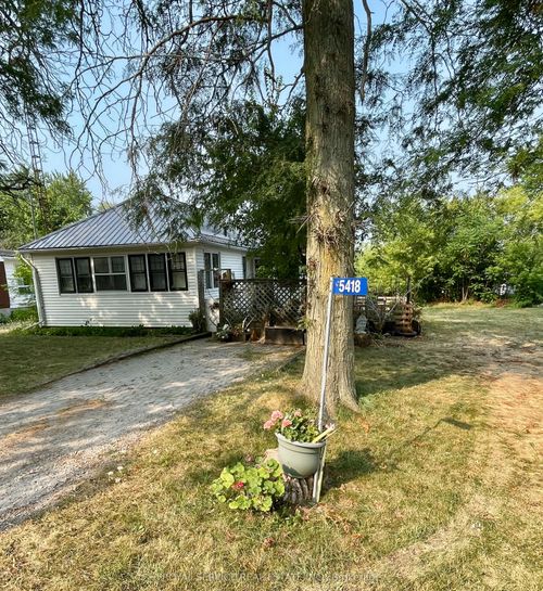 5418 Lakeshore Dr, Harwood, ON, K0K2H0 | Card Image