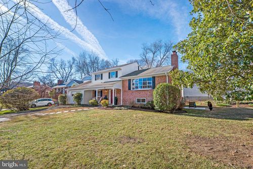 2116 N Ohio St, ARLINGTON, VA, 22205-2105 | Card Image