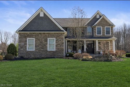 9663 Grand Oaks Trl, Olmsted Twp, OH, 44138-8155 | Card Image
