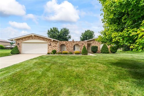 845 Burnside Dr, Tipp City, OH, 45371-2703 | Card Image