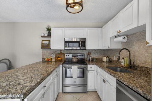 121 1st Ter, Palm Beach Gardens, FL, 33418-3625 | Card Image