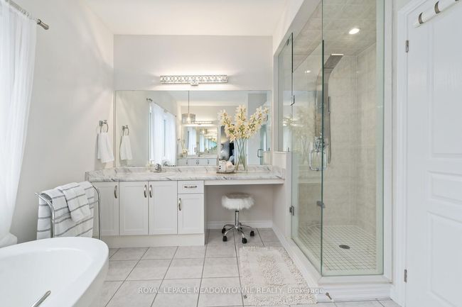 121 Upper Canada Crt, House other with 4 bedrooms, 4 bathrooms and 4 parking in Georgetown ON | Image 34