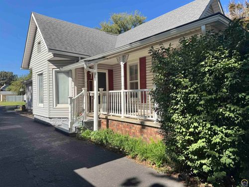 307 Ne Freeman Ave, Topeka, KS, 66616-1216 | Card Image