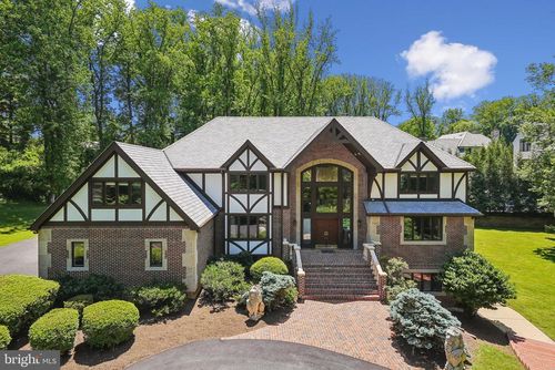 6723 Georgetown Pike, MCLEAN, VA, 22101-2242 | Card Image