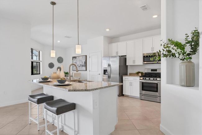 15344 Serene Shores Loop, House other with 4 bedrooms, 2 bathrooms and null parking in Bradenton FL | Image 9