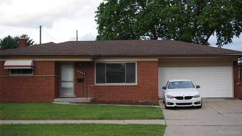 28644 Grobbel Ave, Warren, MI, 48092-2387 | Card Image