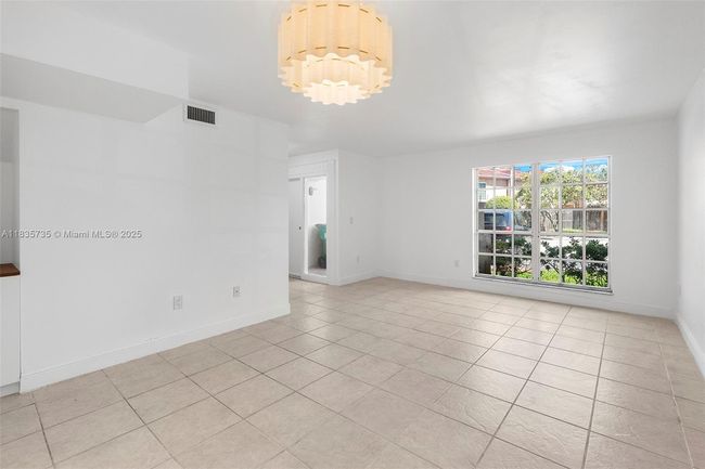 APT-60 - 10350 Sw 154 Th Circle Ct, Condo with 3 bedrooms, 3 bathrooms and null parking in Miami FL | Image 4