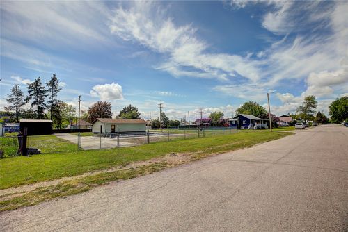 602 6th Ave E, Polson, MT, 59860-2807 | Card Image