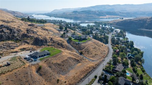 710 Riverside Drive, Pateros, WA, 98846 | Card Image