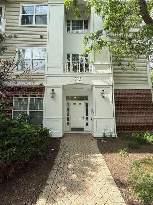 1d-3317 Stratford Ct, Lake Bluff, IL, 60044-2924 | Card Image