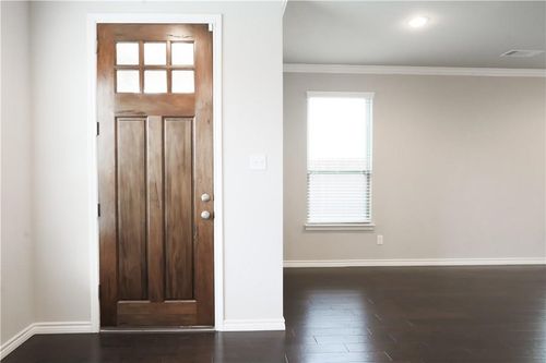 2605 Mccart Ave, Fort Worth, TX, 76110-2230 | Card Image
