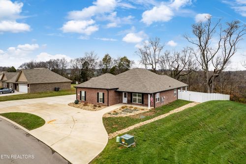 1916 Griffitts Mill Circle, Maryville, TN, 37803 | Card Image