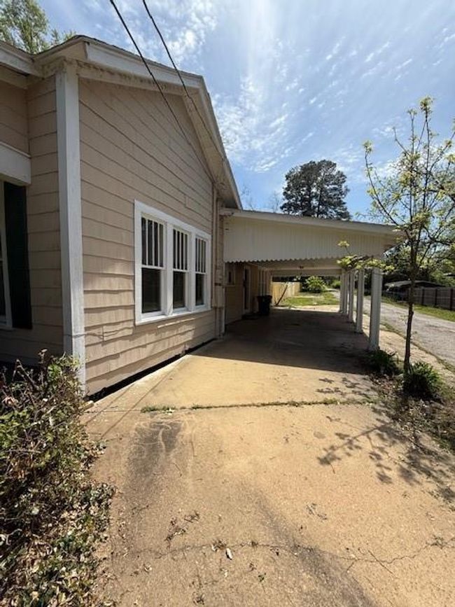 1100 Maple St, House other with 3 bedrooms, 2 bathrooms and null parking in Winnfield LA | Image 31