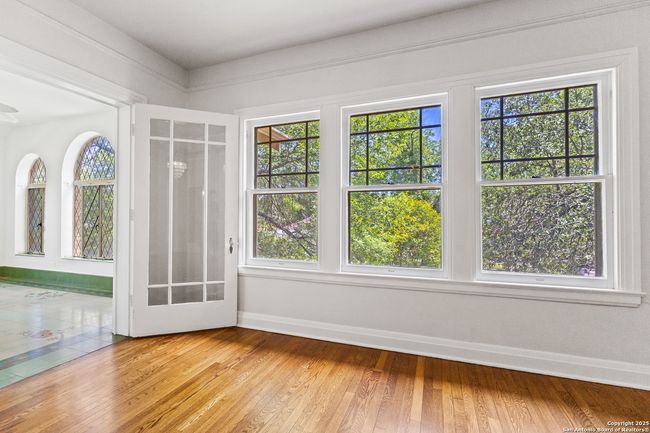 123 E Ridgewood Ct, Home with 2 bedrooms, 2 bathrooms and null parking in San Antonio TX | Image 7