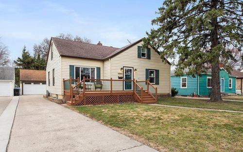 1250 5th St N, Fargo, ND, 58102-2715 | Card Image