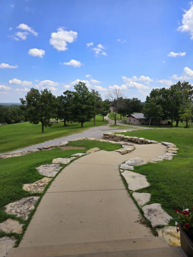 6633 Highway 201 S Spur, House other with 4 bedrooms, 3 bathrooms and null parking in Mountain Home AR | Image 8