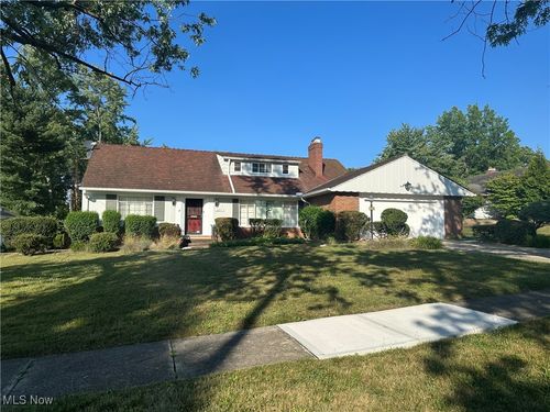 2275 Walden Rd, East Cleveland, OH, 44112-4034 | Card Image