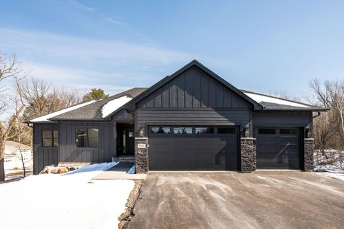 3916 Mcmenemy St, Vadnais Heights, MN, 55127-7062 | Card Image