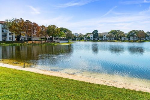 apt-303-5380 Cedar Lake Dr, Boynton Beach, FL, 33437-3011 | Card Image