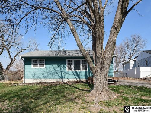 104 Leisure Ln, Bellevue, NE, 68005-2121 | Card Image