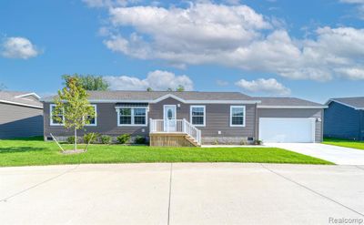 2775 Naples Court, Home with 3 bedrooms, 2 bathrooms and null parking in Lapeer Twp MI | Image 1