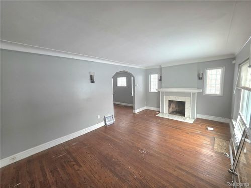 15241 Eastburn St, Detroit, MI, 48205-1312 | Card Image