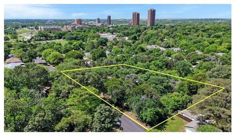 2105 and 2109 Cherrywood Lane, Denton, TX, 76209 | Card Image