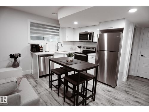 7449 Chivers Cres Sw, Edmonton, AB, T6W4M2 | Card Image